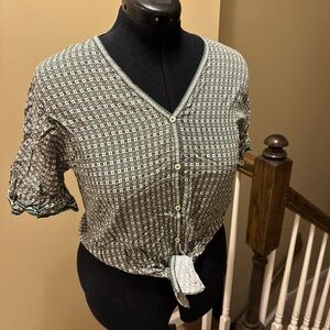 Celtic styled crop blouse